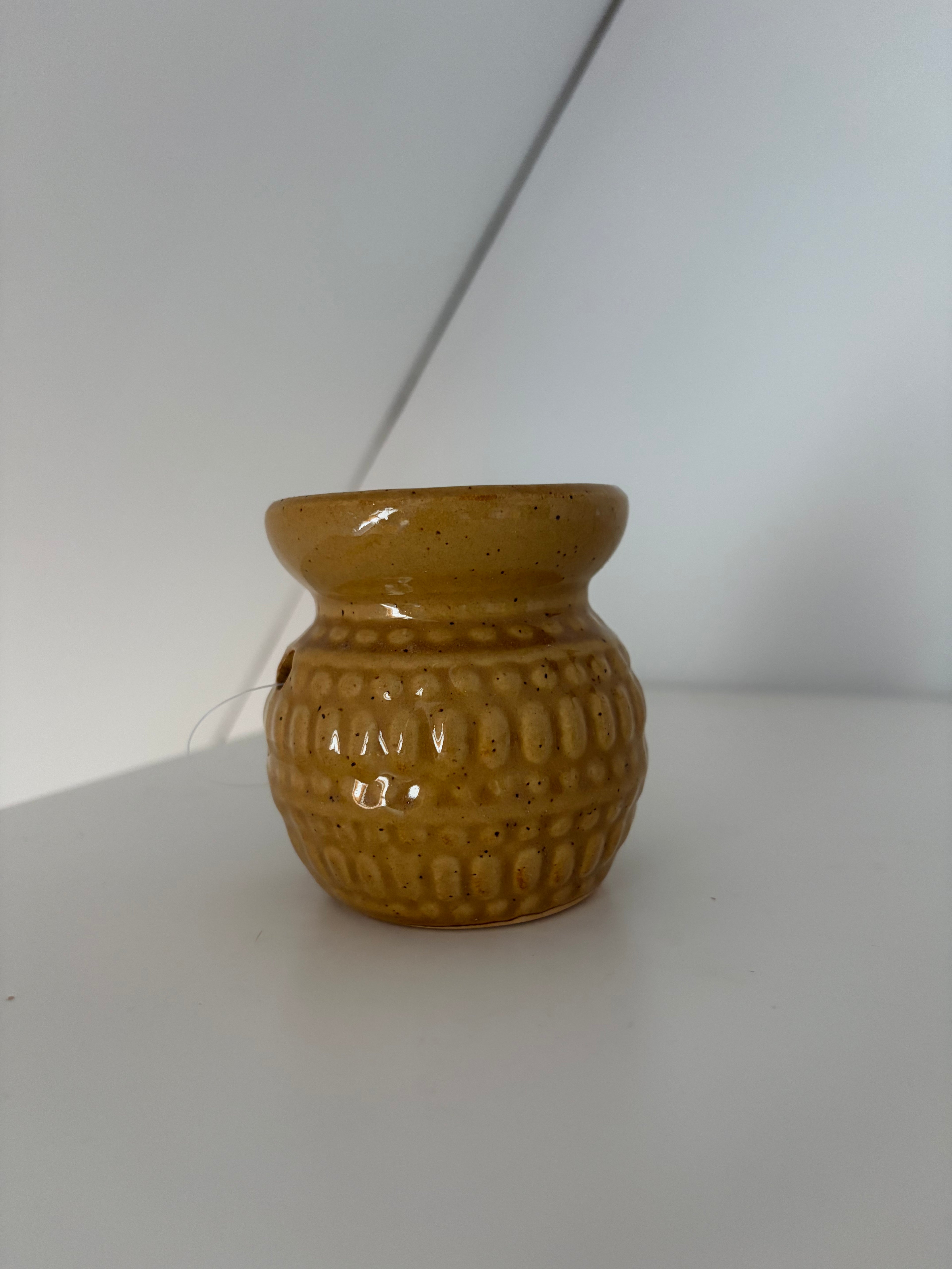 Waxbrander Nola - Small Oker